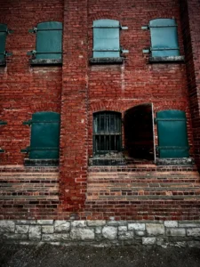 FORGOTTEN FACADE